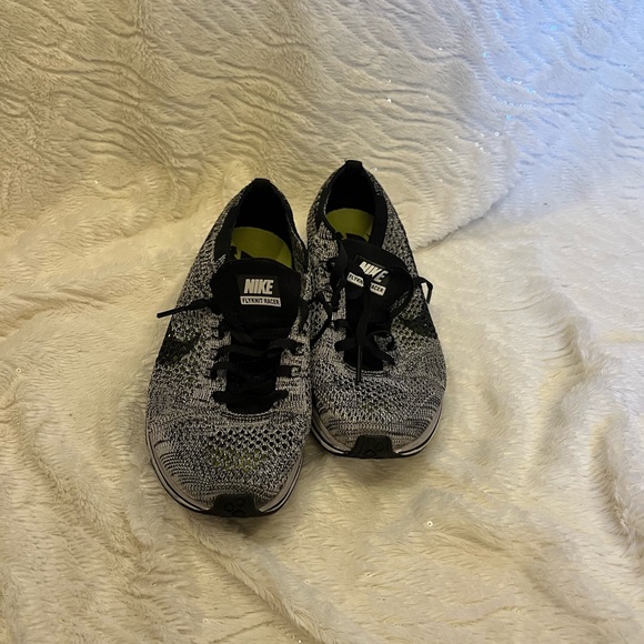 Nike flynit racer sneakers in PERFECT condition - Picture 4 of 5